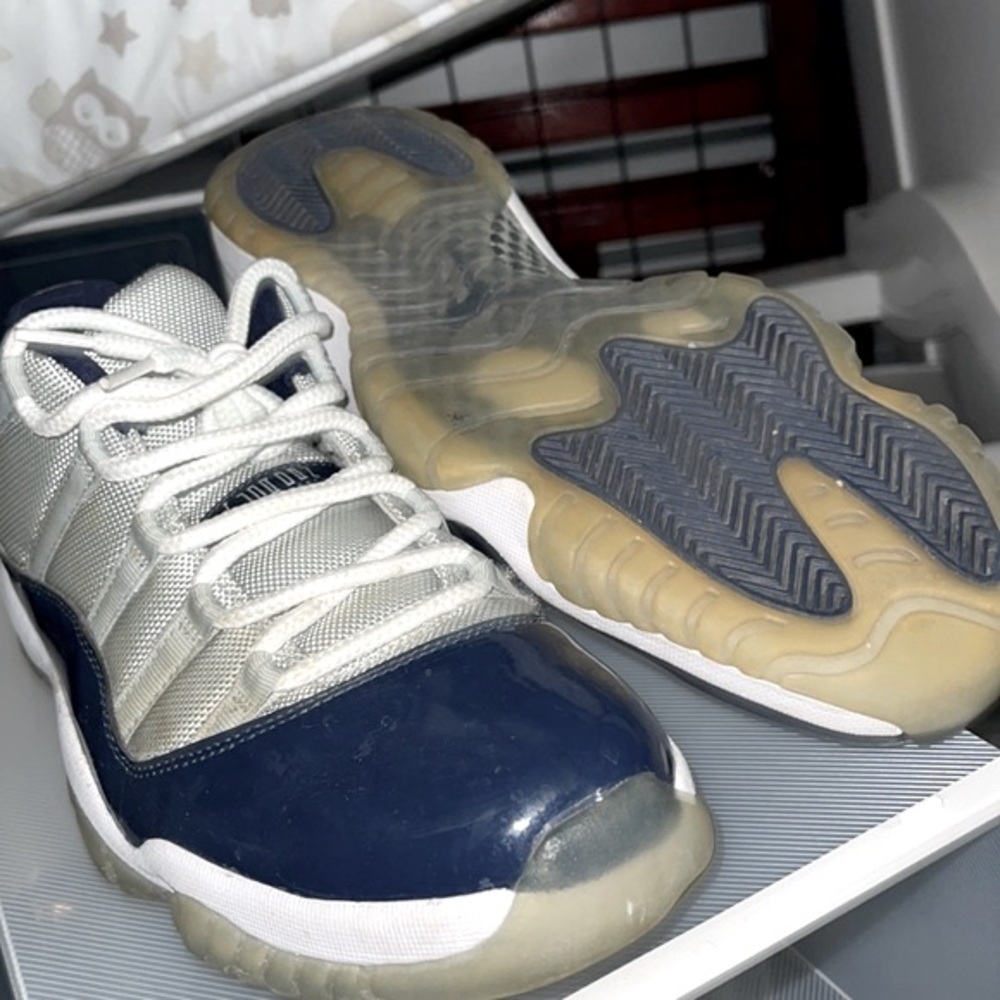 Jordan 11 Retro Low “ Georgetown”